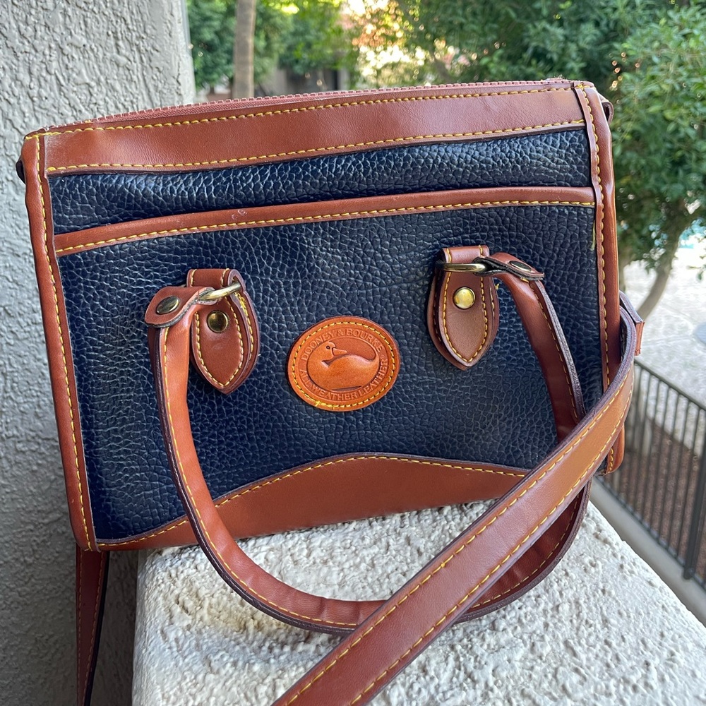 Dooney & Bourke VINTAGE satchel